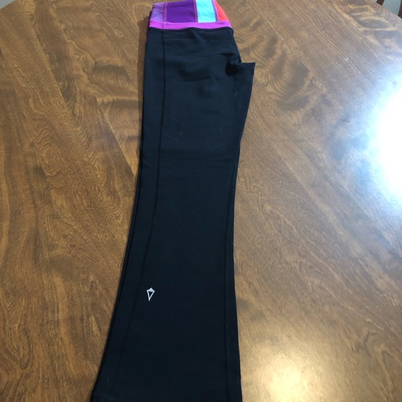 Ivivva girls 12 yoga pants. Great condition - Picture 1 of 3